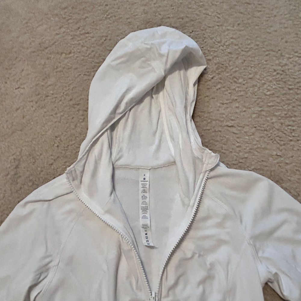 Women’s Lululemon Jacket - Picture 3 of 7
